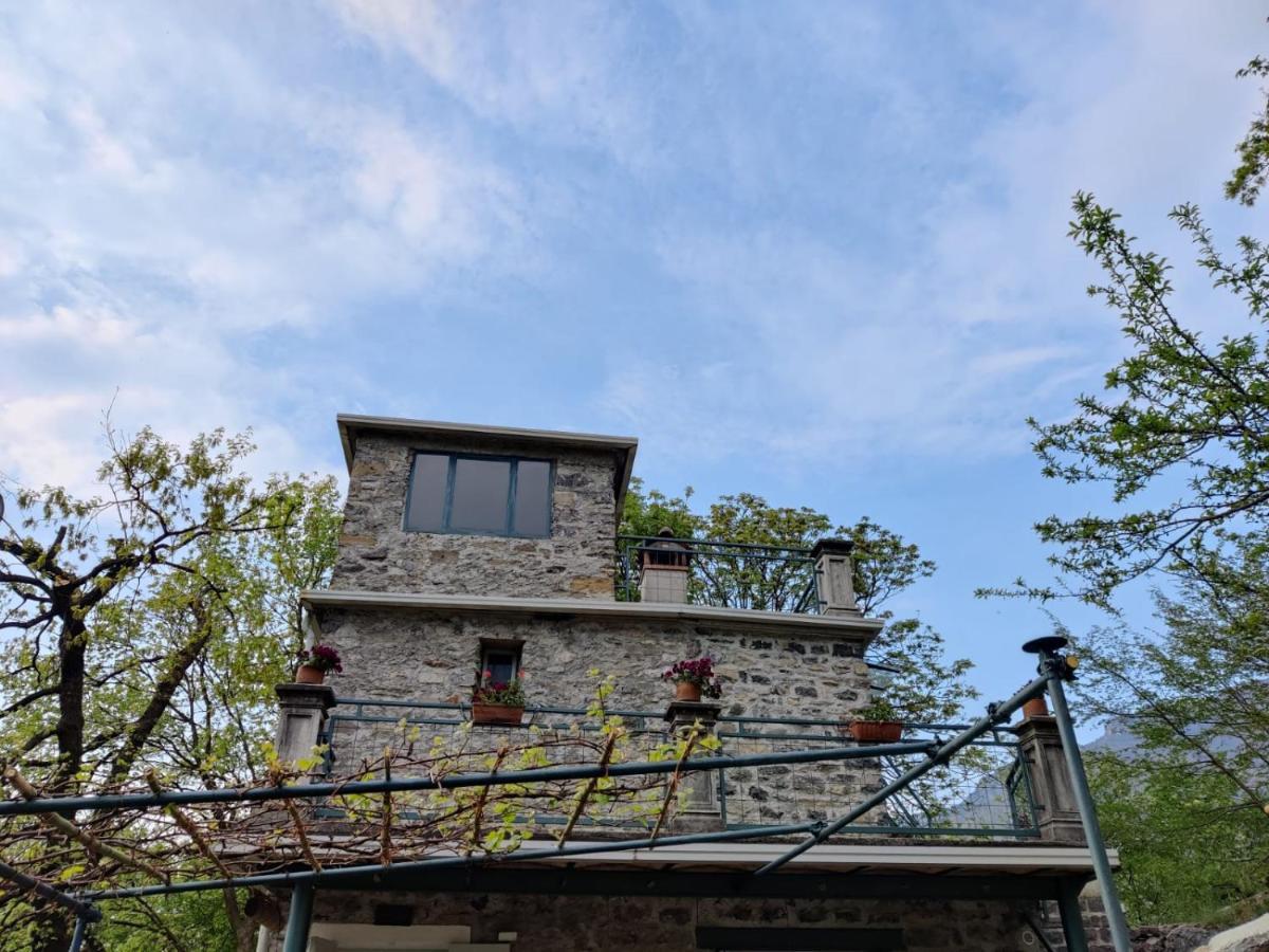 La Casetta Nel Bosco - Hot Tube And Sauna Lierna Εξωτερικό φωτογραφία